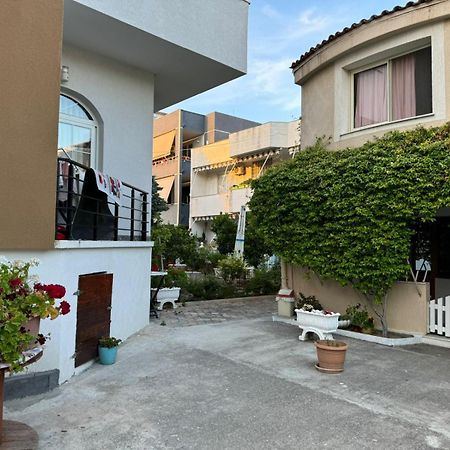 Guesthouse Novi Durrës Buitenkant foto
