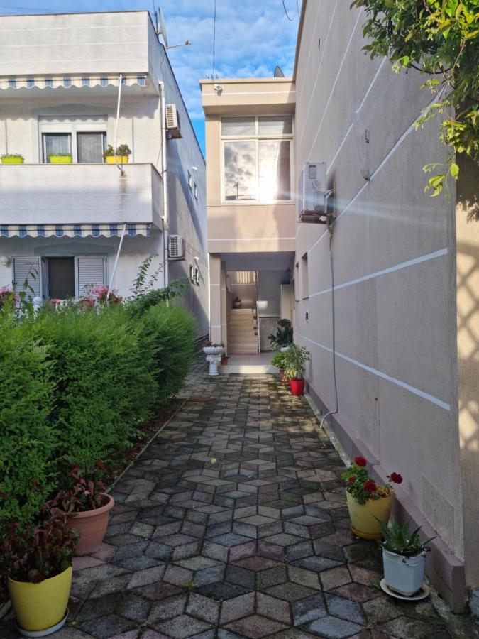 Guesthouse Novi Durrës Buitenkant foto