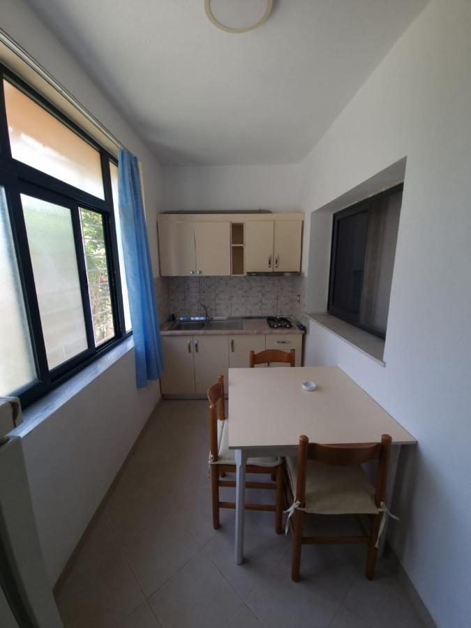 Guesthouse Novi Durrës Buitenkant foto