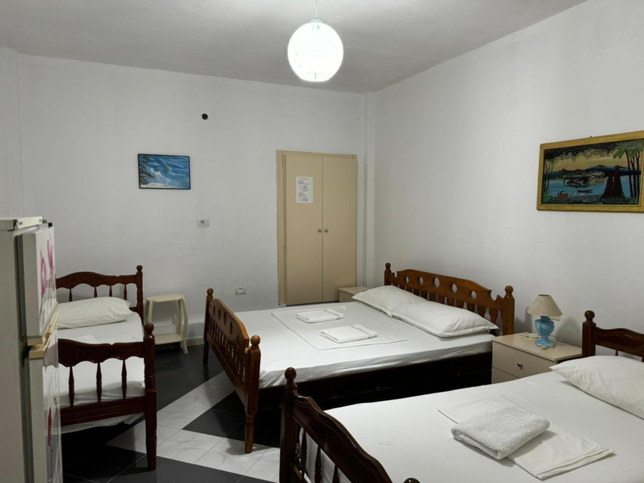 Guesthouse Novi Durrës Buitenkant foto