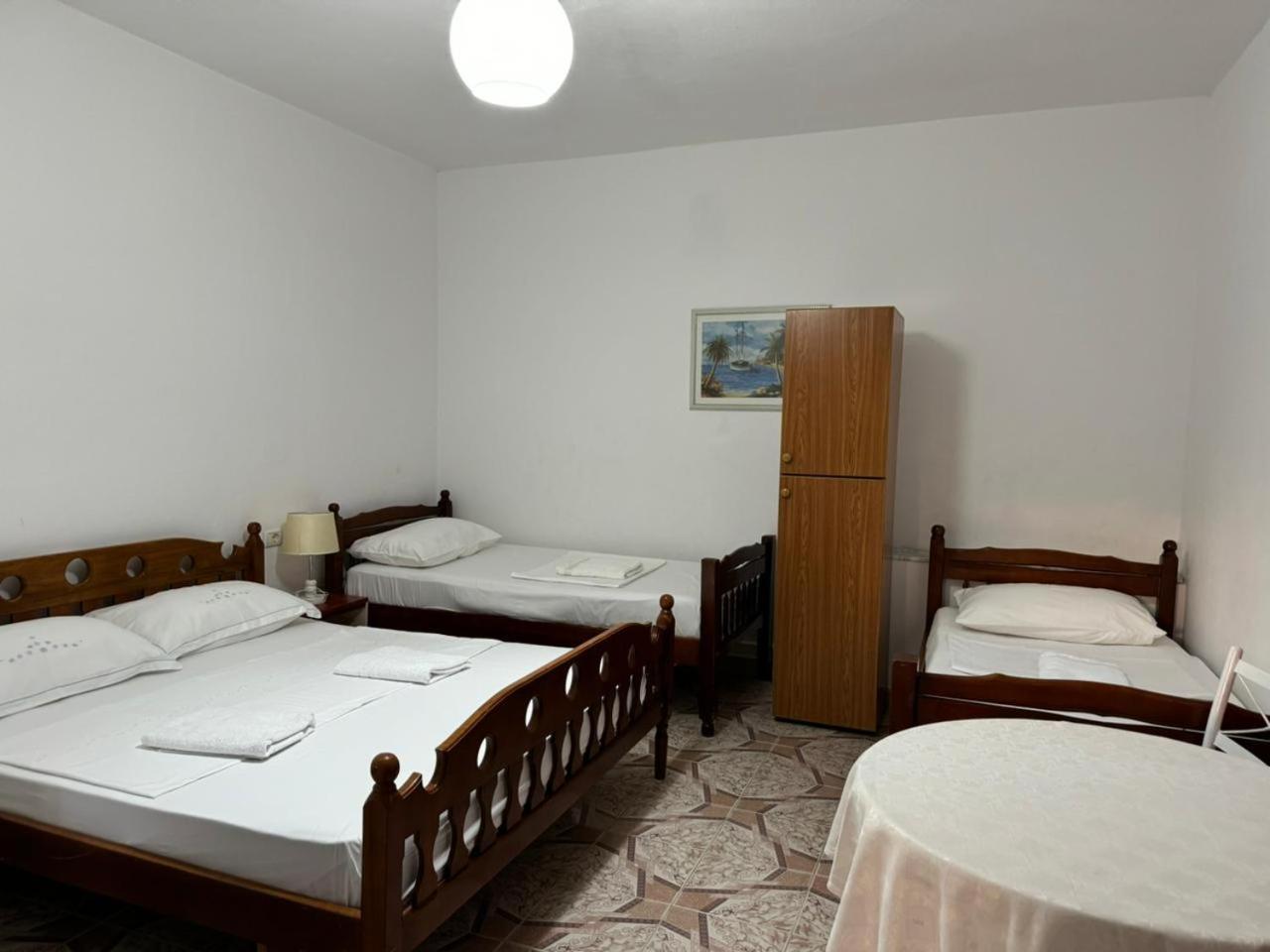 Guesthouse Novi Durrës Buitenkant foto