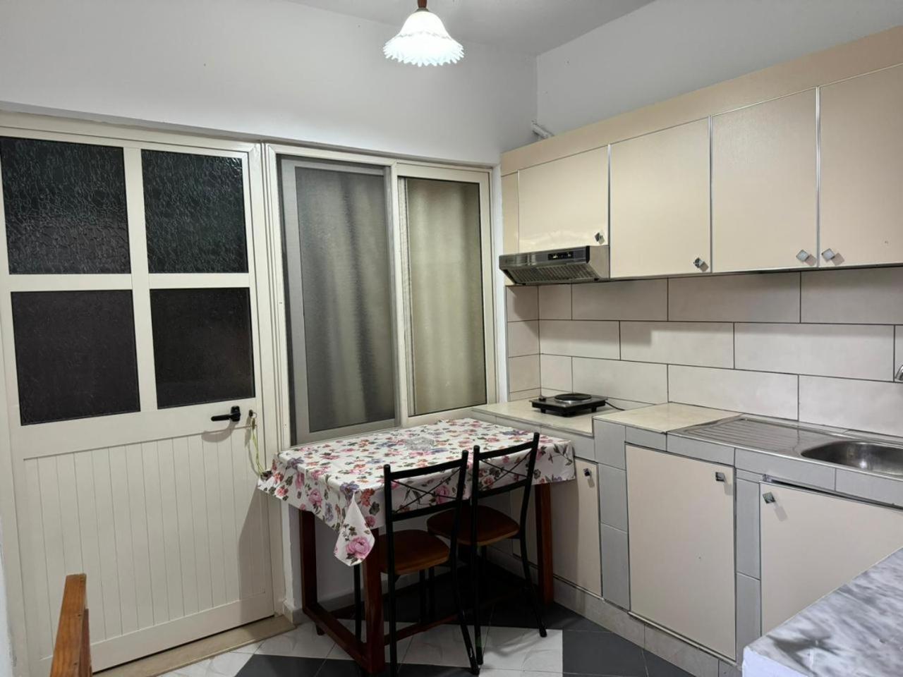 Guesthouse Novi Durrës Buitenkant foto