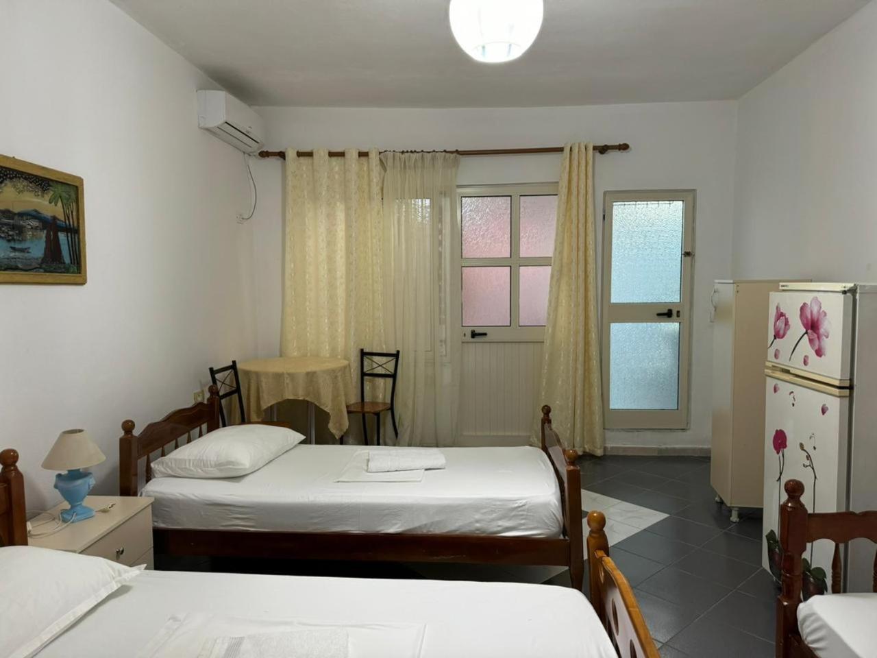Guesthouse Novi Durrës Buitenkant foto