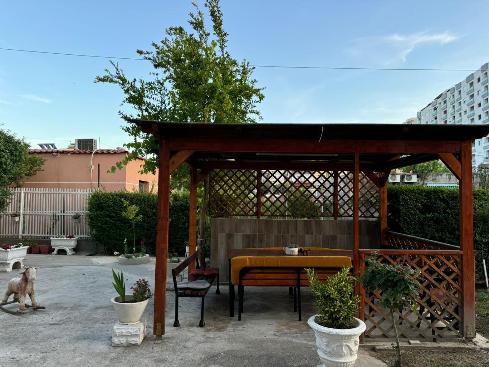 Guesthouse Novi Durrës Buitenkant foto