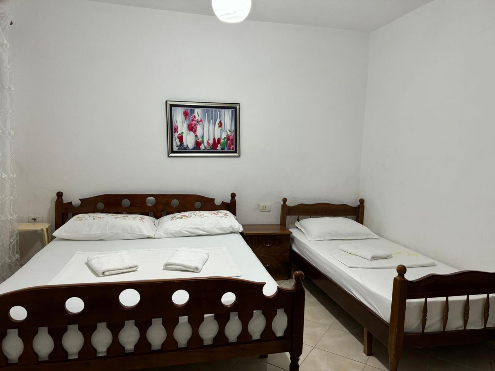 Guesthouse Novi Durrës Buitenkant foto