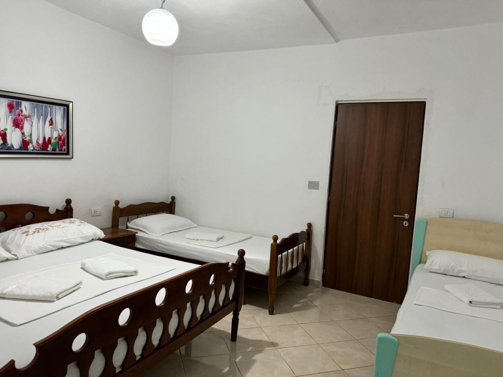 Guesthouse Novi Durrës Buitenkant foto