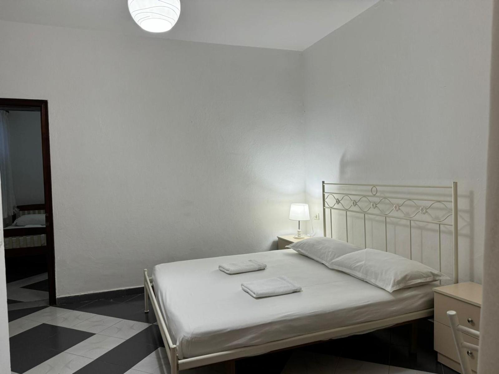Guesthouse Novi Durrës Buitenkant foto