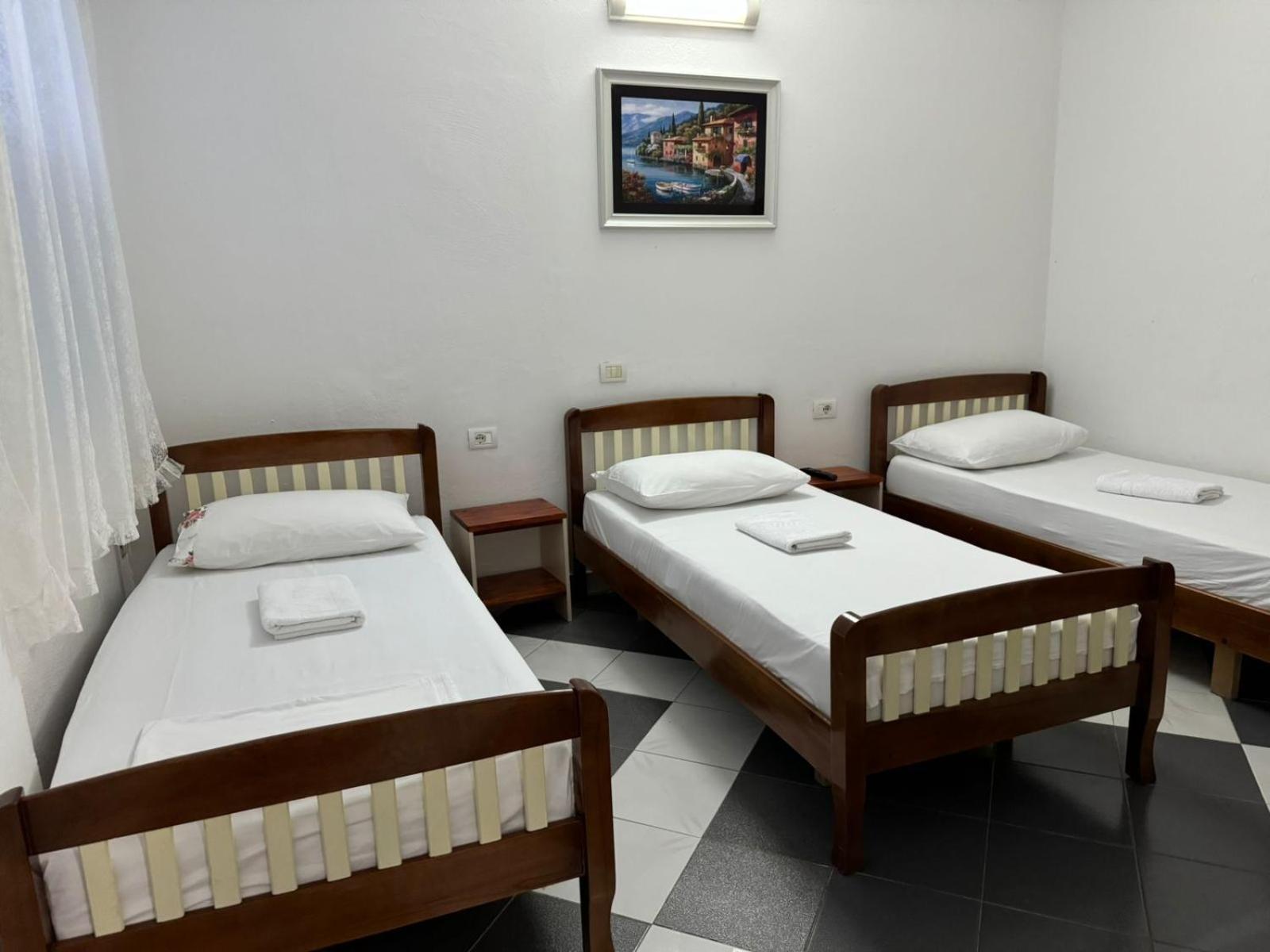 Guesthouse Novi Durrës Buitenkant foto