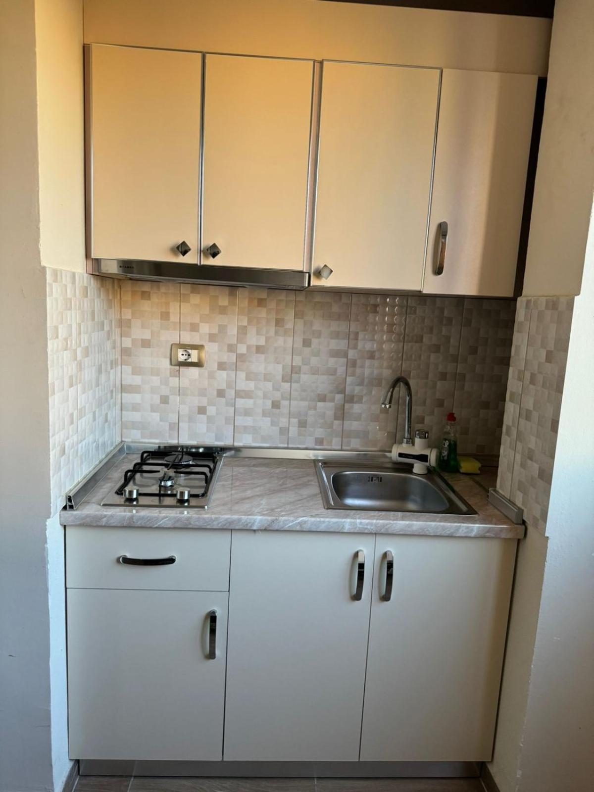 Guesthouse Novi Durrës Buitenkant foto