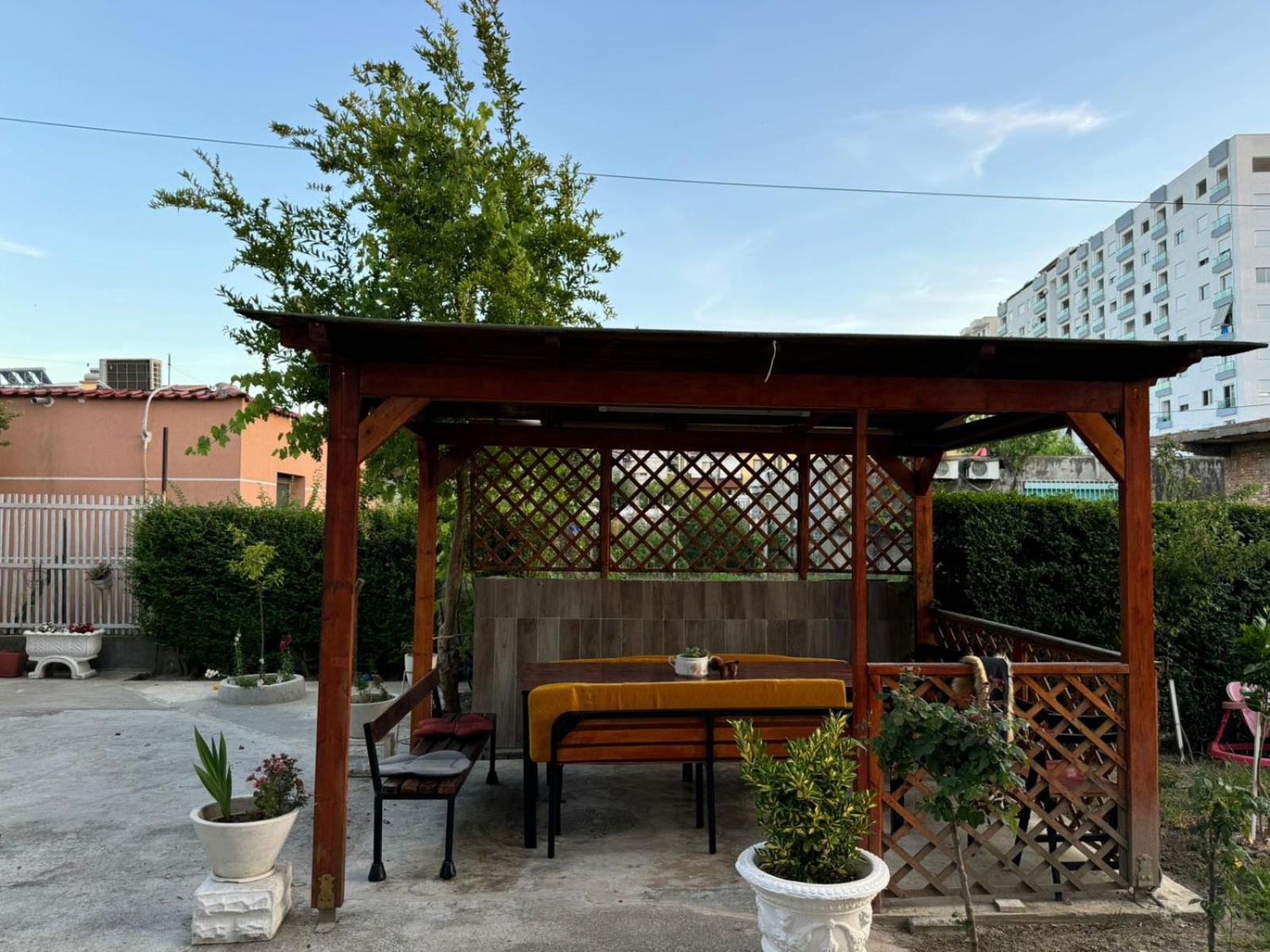 Guesthouse Novi Durrës Buitenkant foto