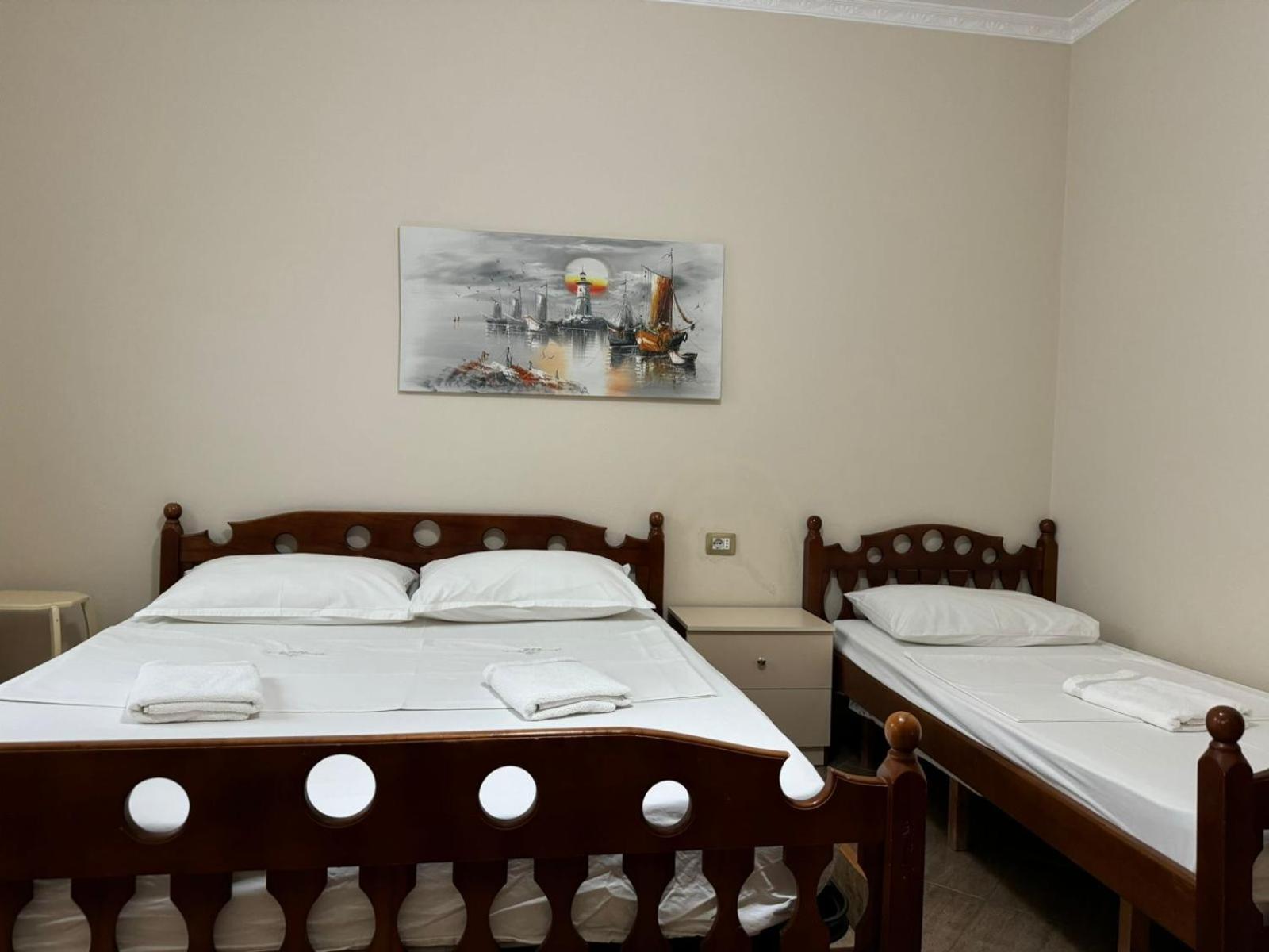 Guesthouse Novi Durrës Buitenkant foto