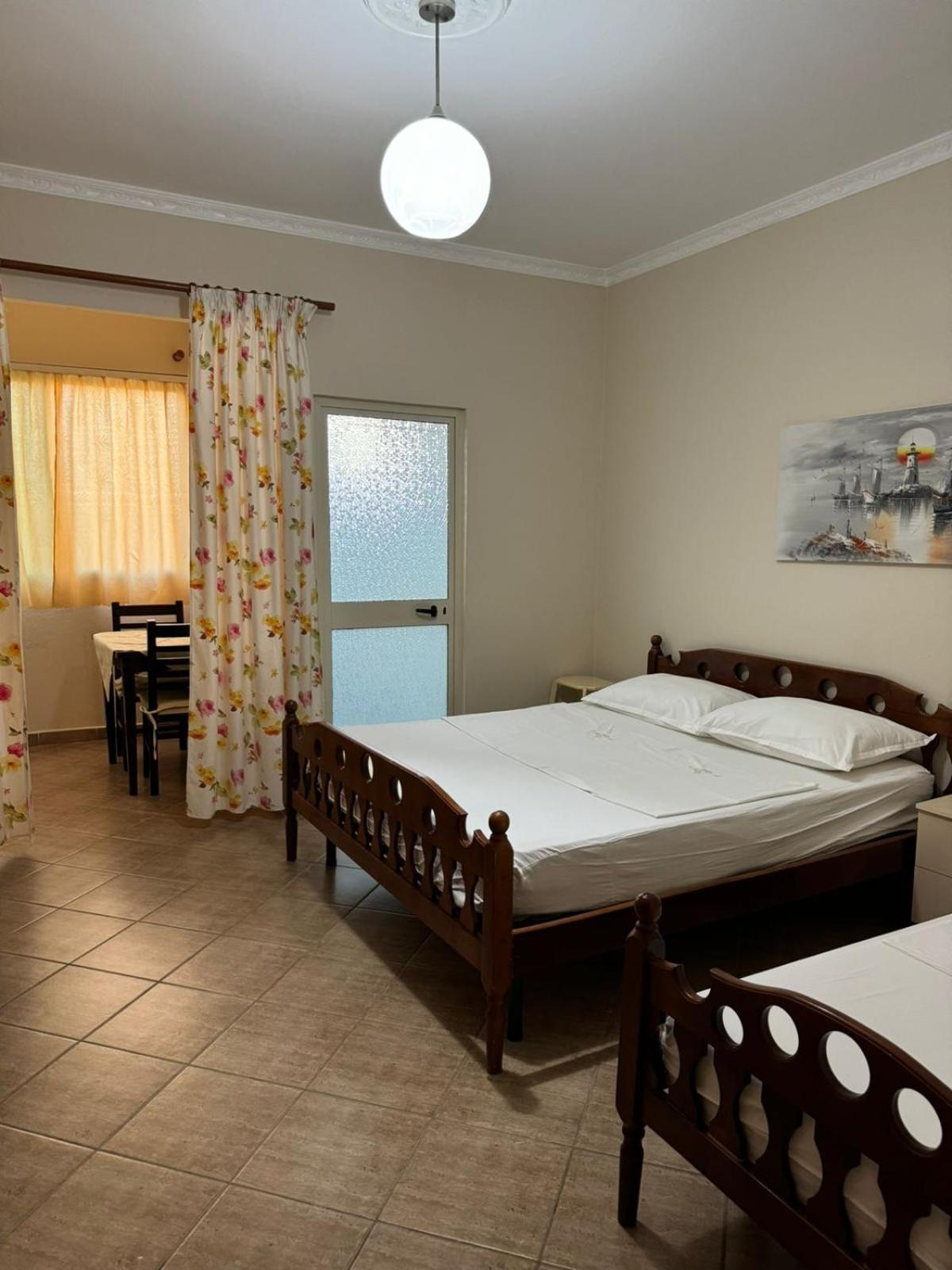 Guesthouse Novi Durrës Buitenkant foto