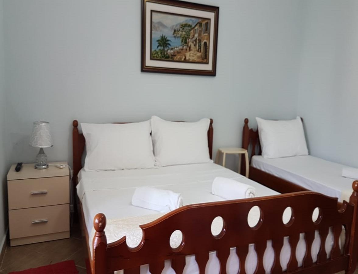 Guesthouse Novi Durrës Buitenkant foto